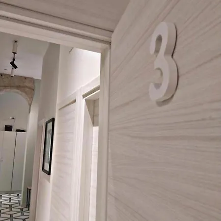 Firenze24 3* ナポリ